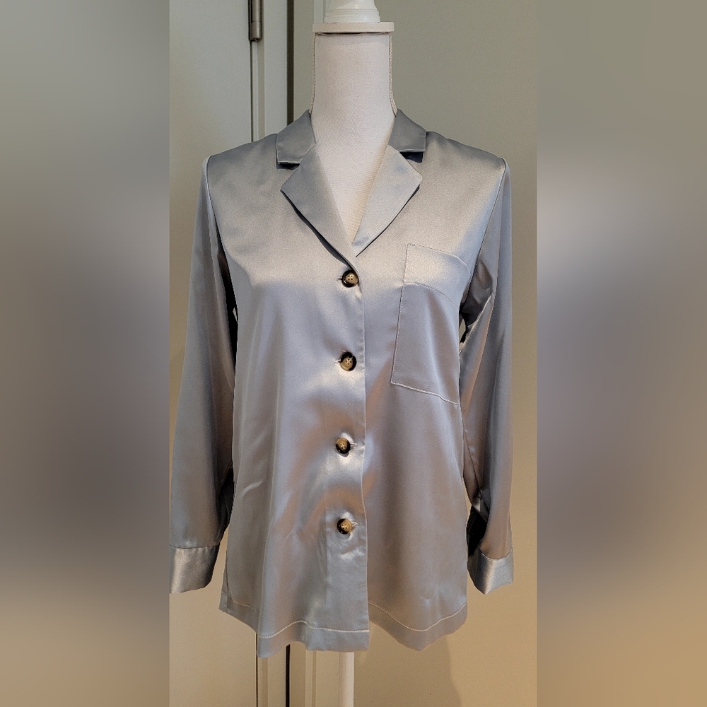 ❤️ TOPSHOP SHEEN PASTEL BLUE BUTTON DOWN SHIRT